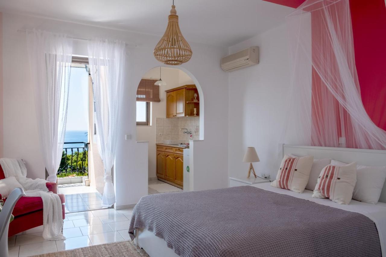 Pefkides Aegina Boutique Apartments Agia Marina  Eksteriør bilde