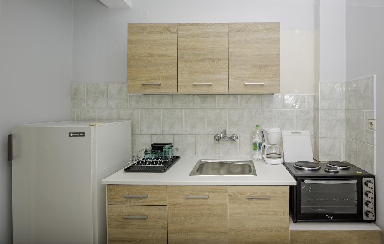 Pefkides Aegina Boutique Apartments Agia Marina  Eksteriør bilde